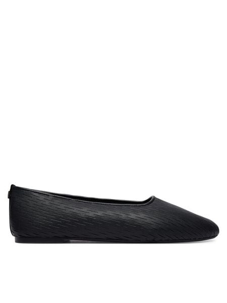 Calvin Klein Baleriny Oblique Ballerina Cut Lth HW0HW03033 Czarny. Czarne baleriny damskie CALVIN KLEIN, bez wzorów, ze skóry, bez obcasa. Za 449.99 zł.