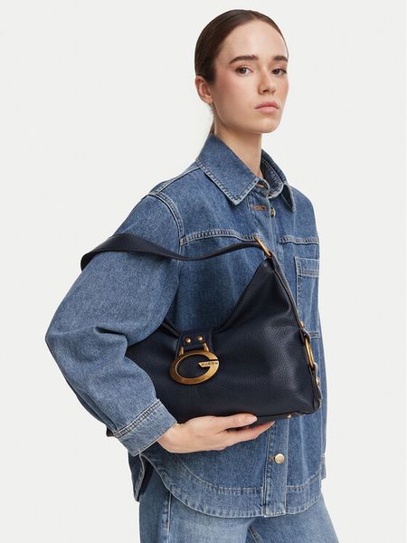 Guess Torebka Camden HWBB93 08180 Granatowy. Niebieskie torebki klasyczne damskie Guess, z aplikacjami, ze skóry, bez dodatków. Za 634.99 zł.