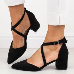 Czarne zamszowe sandały damskie na obcasie z zakrytymi palcami i pietą Sergio Leone Sk830. Czarne sandały damskie Sergio Leone, bez wzorów, ze skóry, bez obcasa, na obcasie. W wyprzedaży za 147.87 zł.