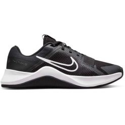 Obuwie Sportowe Damskie Nike Mc Trainer 2 Czarny. Czarne buty sportowe na co dzień damskie Nike, bez wzorów, z gumy, na fitness i siłownię. Za 281.60 zł.