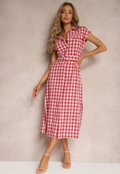 Czerwona Sukienka z Bawełny o Kroju Koszulowym w Kratę z Paskiem w Talii Revatia. Czerwone sukienki damskie Renee, na co dzień, l, bez wzorów, z bawełny, eleganckie, bez kołnierzyka, bez ramiączek, midi, koszulowe. W wyprzedaży za 103.99 zł.