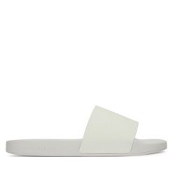 Klapki Calvin Klein Jeans. Białe klapki damskie Calvin Klein Jeans, bez wzorów, z jeansu, bez obcasa. Za 129.99 zł.