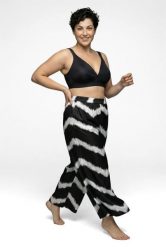Damskie Spodnie palazzo wzór w zygzaki szeroka nogawka elastyczny pas. Czarne spodnie materiałowe damskie Ulla Popken, bez wzorów, z materiału, plus size. Za 239.99 zł.