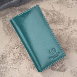 Portfel damski skórzany duży butelkowa zieleń z ochroną RFID Paolo Peruzzi T-140-GB. Brązowe portfele damskie bez wzorów, ze skóry. Za 74.00 zł.