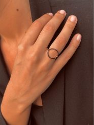 DI GIORGIO Pozłacany pierścionek z cyrkoniami rozmiar: 54. Czarne pierścionki damskie DI GIORGIO, z cyrkonią, pozłacane. Za 161.73 zł.