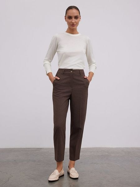 BGN Spodnie w kolorze brązowym rozmiar: 36. Brązowe spodnie materiałowe damskie BGN, bez wzorów, z materiału. Za 135.17 zł.