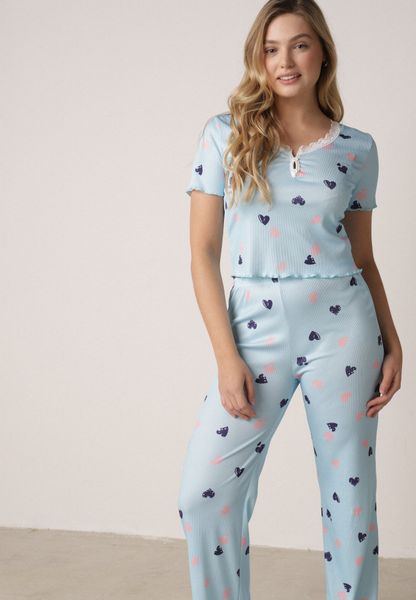 Niebieski Komplet Piżamowy z Elastycznego Materiału Spodnie i Bluzka w Serca Veys. Niebieskie piżamy damskie Born2be, l, bez wzorów, z materiału, bez ramiączek. Za 74.99 zł.