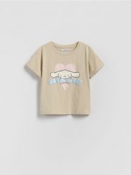 T-shirt Cinnamoroll - kremowy. Białe koszulki dziewczęce Reserved, m, bez wzorów, z bawełny, bez ramiączek. Za 32.99 zł.