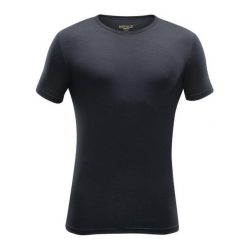 Koszulka termoaktywna Devold Breeze Merino 150 T-Shirt. Czarne t-shirty sportowe męskie Devold, m, z materiału, bez ramiączek, outdoorowe. Za 384.99 zł.