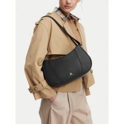 Torebka Beverly Hills Polo Club. Czarne torebki klasyczne damskie Beverly Hills Polo Club, bez wzorów, bez dodatków. Za 179.99 zł.