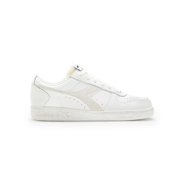 Trampki DIADORA MAGIC BASKET LOW ICONA LEATHER. Białe trampki i tenisówki męskie Diadora, bez wzorów, bez zapięcia. Za 269.99 zł.
