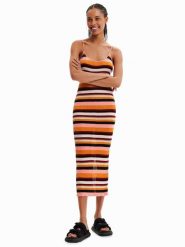 Desigual Sukienka letnia 23SWVF11 Pomarańczowy Slim Fit. Brązowe sukienki damskie Desigual, na lato, xl, bez wzorów, z syntetyku, bez kołnierzyka, bez ramiączek. Za 419.99 zł.