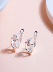 Lodie Silver Srebrne kolczyki z cyrkoniami rozmiar: onesize. Szare kolczyki damskie Lodie Silver, z cyrkonią, srebrne. Za 78.99 zł.