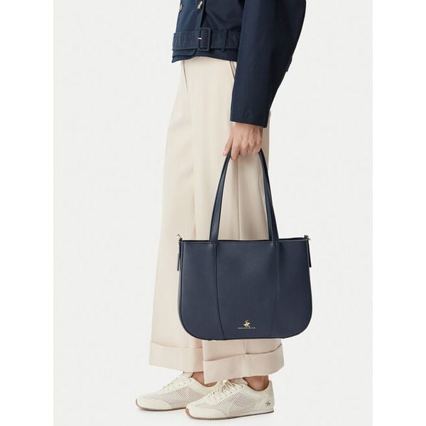 Torebka Beverly Hills Polo Club. Niebieskie torebki klasyczne damskie Beverly Hills Polo Club, bez wzorów, bez dodatków. Za 219.99 zł.