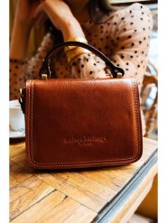 Maison héritage PARIS Skórzana torebka "Luna" w kolorze jasnobrązowym - 19 x 15 x 10 cm rozmiar: onesize. Brązowe torebki klasyczne damskie maison héritage PARIS, bez wzorów, z materiału, bez dodatków. Za 304.99 zł.