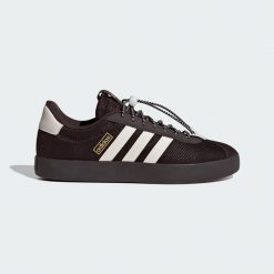 Buty ADIDAS VL COURT 3.0 Brązowy. Białe obuwie trekkingowe damskie Adidas. W wyprzedaży za 224.25 zł.