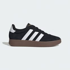 Buty Barreda. Białe buty trekkingowe męskie Adidas, z tkaniny, bez zapięcia, trekkingowe. Za 226.99 zł.