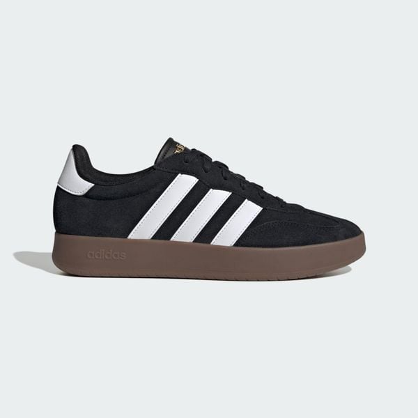 Buty Barreda. Białe buty trekkingowe męskie Adidas, z tkaniny, bez zapięcia, trekkingowe. Za 226.99 zł.