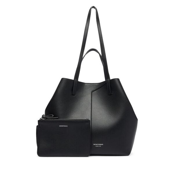 Torebka Emporio Armani. Czarne torebki klasyczne damskie Emporio Armani, bez wzorów, bez dodatków. Za 2,764.00 zł.