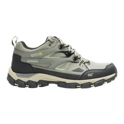 Buty trekkingowe Regatta Holcombe III. Zielone buty trekkingowe męskie Regatta, z materiału, bez zapięcia, trekkingowe. Za 424.00 zł.