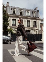 Christian Laurier Skórzana torebka "Elan" w kolorze bordowym - 38 x 40 x 10 cm rozmiar: onesize. Czerwone torebki klasyczne damskie Christian Laurier, bez wzorów, z materiału, bez dodatków. Za 426.40 zł.