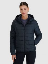 4F Kurtka puchowa w kolorze czarnym rozmiar: L. Czarne kurtki damskie 4f, l, bez wzorów, z puchu, bez kaptura. Za 119.99 zł.