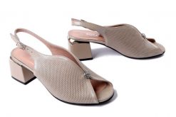 BOCCATO 506.230 bej saten ZMB30, sandały damskie. Brązowe sandały damskie Boccato, bez wzorów, z gumy, bez obcasa, na obcasie. Za 255.43 zł.