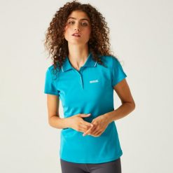 Damska koszulka turystyczna polo Maverick V. Niebieskie bluzki damskie Regatta, bez wzorów, klasyczne, bez kołnierzyka, bez ramiączek. W wyprzedaży za 69.99 zł.