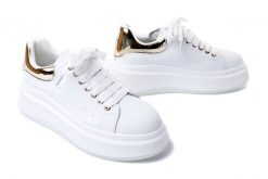 GOE NN2N4031 white/gold, półbuty damskie. Białe półbuty damskie GOE, bez wzorów, ze skóry, bez obcasa. Za 297.43 zł.
