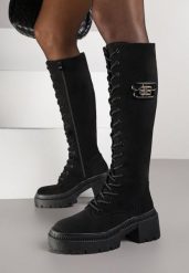 Czarne Kozaki Vices z Imitacji Zamszu w Stylu Grunge ze Sznurowaną Cholewką i Platformą Laurotte. Czarne kozaki damskie Renee, z jeansu, bez obcasa, na platformie. Za 189.99 zł.