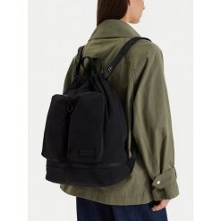 Plecak Hunter. Czarne plecaki damskie Hunter, bez wzorów, sportowe. Za 179.99 zł.