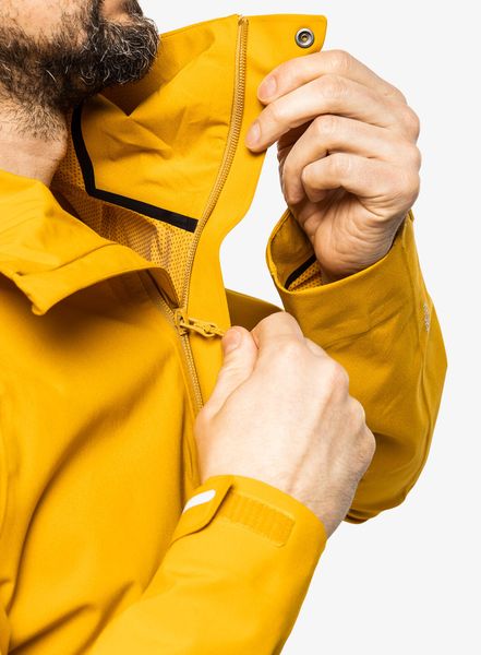 Kurtka przeciwdeszczowa męska Fjallraven HC Hydratic Trail Jacket. Żółte kurtki treningowe męskie Fjällräven, na lato, l, bez wzorów, z materiału. Za 1,286.70 zł.