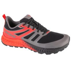 Buty do biegania męskie Inov-8 Trailfly Standard. Czarne obuwie do biegania damskie Inov-8. Za 497.99 zł.
