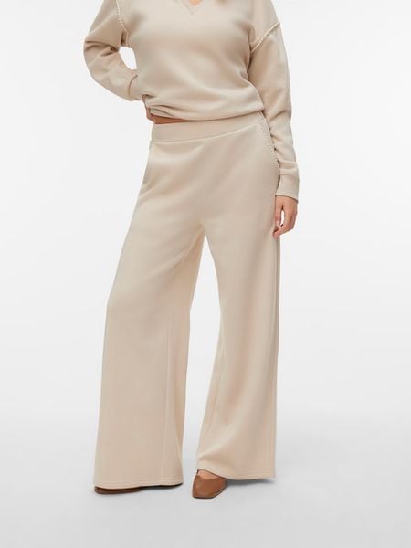 Vero Moda Spodnie dresowe w kolorze kremowym rozmiar: S. Brązowe spodnie dresowe damskie Vero Moda, s, bez wzorów, z dresówki. Za 75.34 zł.