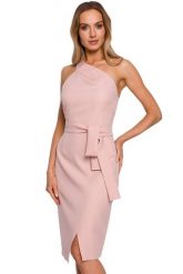 Sukienka elegancka ołówkowa na jedno ramię z rozcięciem pudrowy róż. Czerwone sukienki damskie Sukienki.shop, s, bez wzorów, eleganckie, bez kołnierzyka, bez ramiączek, ołówkowe. Za 209.00 zł.