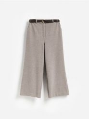 Spodnie culotte z dodatkiem wiskozy - beżowy. Brązowe spodnie materiałowe damskie Reserved, bez wzorów, z tkaniny. Za 149.99 zł.