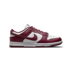 Buty sportowe damskie sneakersy Nike Dunk Low Bordeaux WMNS. Białe buty sportowe na co dzień damskie Nike, bez wzorów. Za 1,749.99 zł.