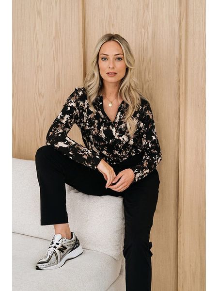 &Co Woman Bluzka "Vayen" w kolorze brązowo-czarnym rozmiar: 3XL. Brązowe bluzki damskie &Co Woman, xl, bez wzorów, bez kołnierzyka, bez ramiączek. Za 196.70 zł.