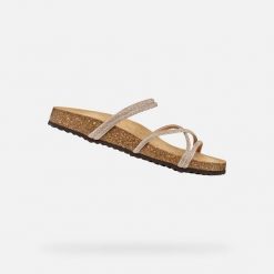 Sandały GEOX D BRIONIA R Złoty. Czerwone obuwie trekkingowe damskie Geox. Za 315.99 zł.