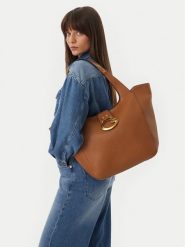 Guess Torebka Camden HWBB93 08240 Brązowy. Brązowe torebki klasyczne damskie Guess, z aplikacjami, ze skóry, bez dodatków. Za 714.99 zł.