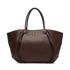 Torebka Guess. Brązowe torebki klasyczne damskie Guess, z aplikacjami, bez dodatków. Za 674.99 zł.