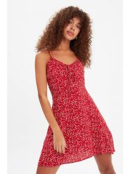 Trendyol Sukienka w kolorze czerwonym rozmiar: 38. Czerwone sukienki damskie Trendyol, bez wzorów, z wiskozy, bez kołnierzyka, bez ramiączek, midi. Za 52.55 zł.