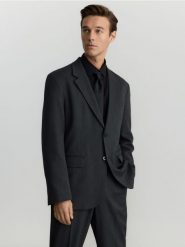 Marynarka comfort fit - ciemnoszary. Szare marynarki męskie Reserved, bez wzorów, z tkaniny. W wyprzedaży za 99.99 zł.