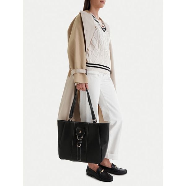 Torebka Beverly Hills Polo Club. Czarne torebki klasyczne damskie Beverly Hills Polo Club, bez wzorów, bez dodatków. Za 229.99 zł.
