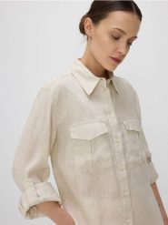 Lniana koszula - beżowy. Brązowe koszule damskie Reserved, l, bez wzorów, klasyczne, bez kołnierzyka, bez ramiączek. W wyprzedaży za 89.99 zł.