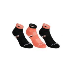 Skarpety sportowe RS500 3 pary. Niebieskie skarpetki damskie ARTENGO, bez wzorów, z bawełny. Za 24.99 zł.