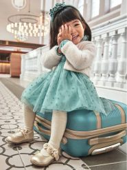 Mayoral Sukienka elegancka 2907 Zielony Regular Fit. Zielone sukienki niemowlęce Mayoral, bez wzorów, z syntetyku, bez ramiączek. Za 99.99 zł.