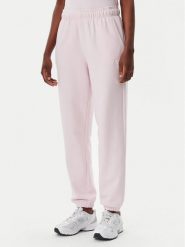 New Balance Spodnie dresowe Essentials WP41500 Różowy Relaxed Fit. Czerwone spodnie dresowe damskie New Balance, m, bez wzorów, z dresówki. Za 169.99 zł.