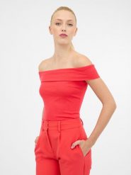 Orsay Bluzka w kolorze czerwonym rozmiar: S. Czerwone bluzki damskie ORSAY, s, bez wzorów, z bawełny, bez kołnierzyka, bez ramiączek. Za 40.95 zł.