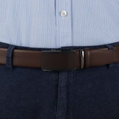 Pasek męski skórzany 3,5 cm klamra automatyczna Beltimore brązowy 51-572 : Kolory - brązowy, beżowy, Rozmiar pasków - r.110-125 cm. Brązowe paski męskie bez wzorów, ze skóry, wizytowe. Za 64.99 zł.